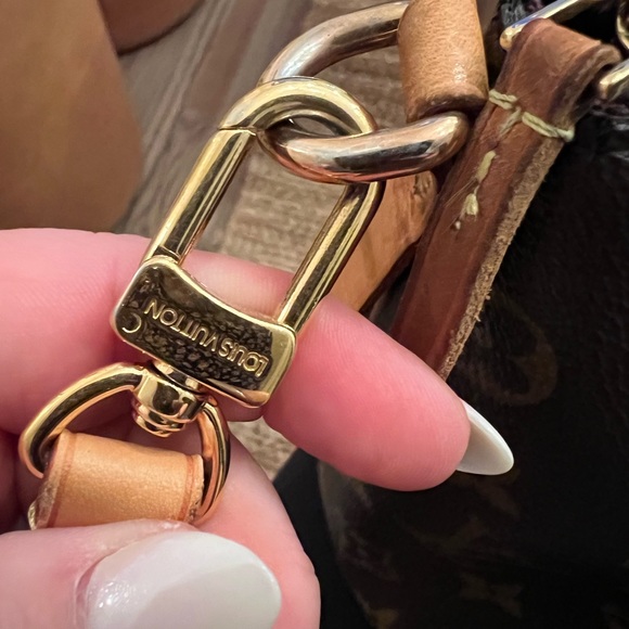 Louis Vuitton Monogram Turenne MM - Picture 12 of 17